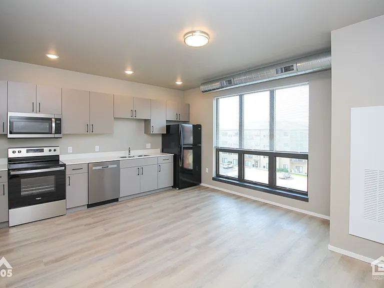 University Hills Village — Photo 80