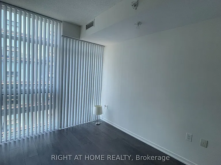 36 Lisgar St #Penthouse 03W — Photo 6