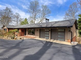 106 Westoverlook Dr, Oak Ridge, TN 37830