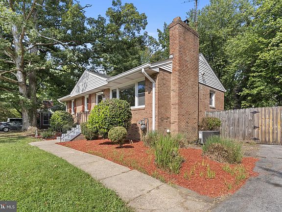 2nd image of 6004 Chris Mar Ave