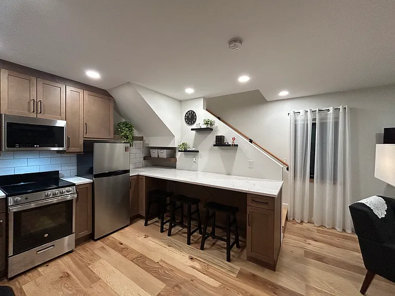 1422 N Arcadia St — Photo 3