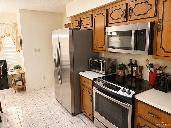 5th image of 2723 Rhett Dr