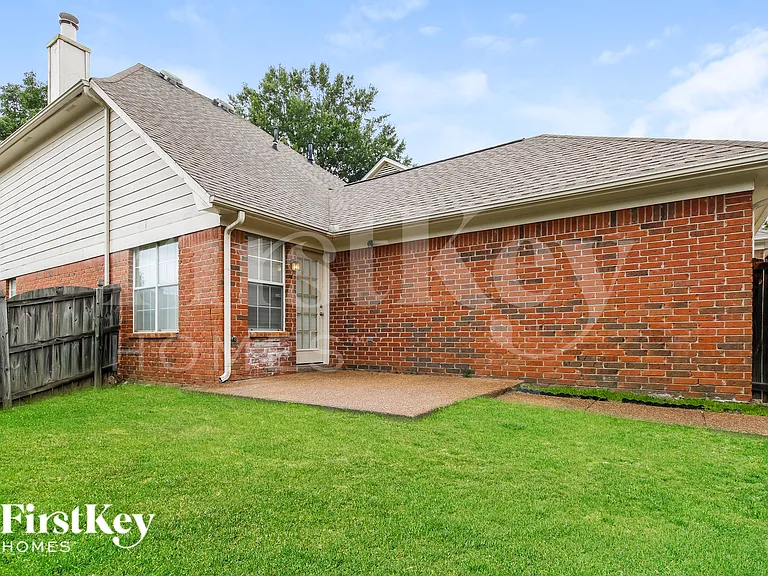 588 N Ericson Dr — Photo 15