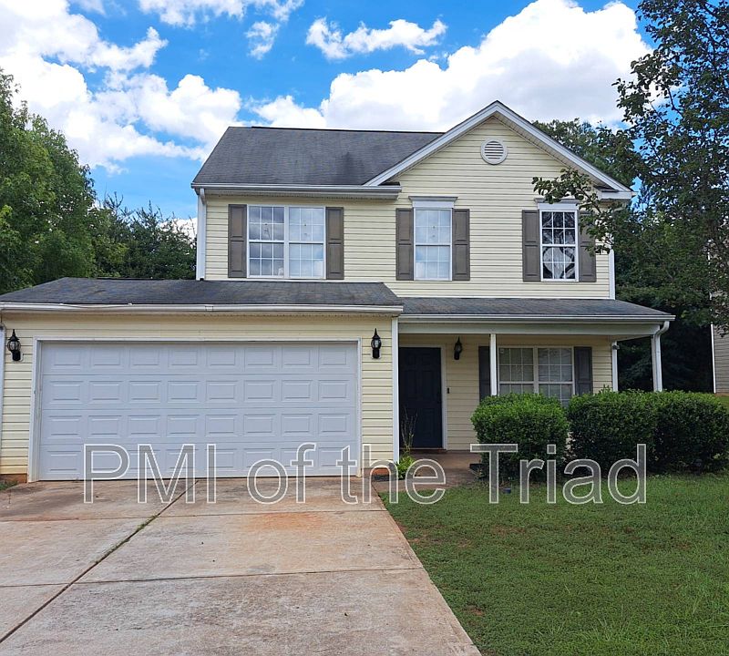 1st image of 152 Drewsbury Dr