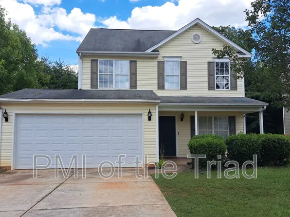 152 Drewsbury Dr, Greensboro, NC 27455