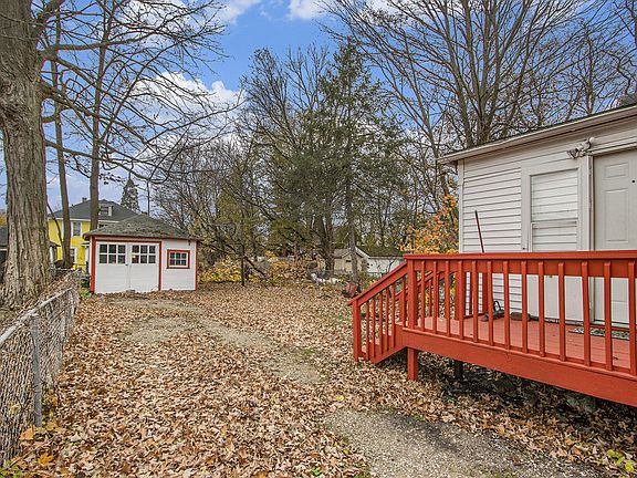 3rd image of 1516 Fairbanks Ct