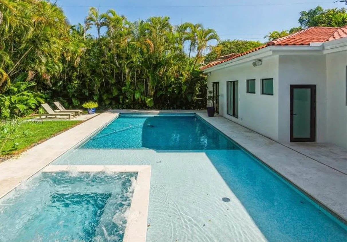5 bed, 3757 sqft, $23,000 — Photo 4