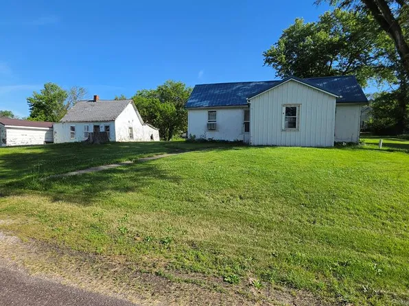 920 Putnam St, Unionville, MO 63565