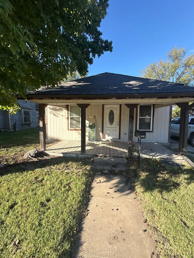 1012 East Street — Photo 1