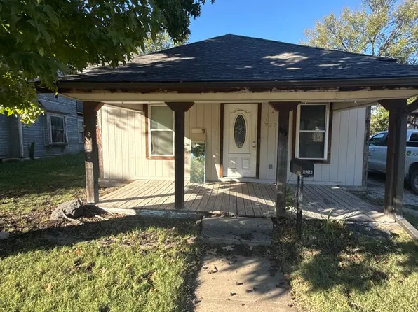 1012 East St, Iola, KS 66749