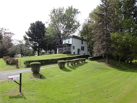 Nice how the home sits up and away from the road, but has high visibility!