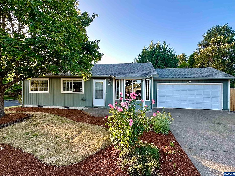 1st image of 409 SE Villa Dr
