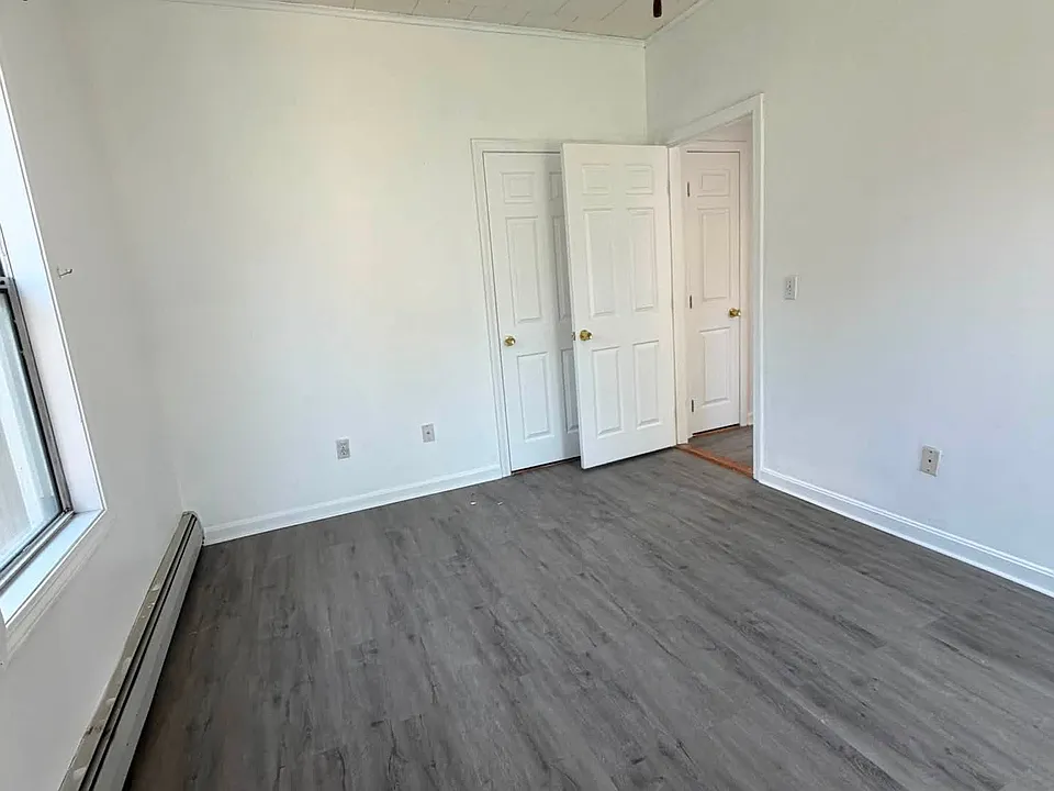 221 Beach St #2