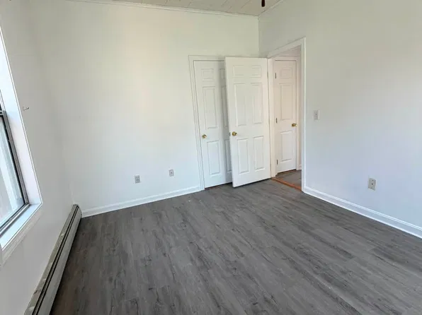 221 Beach St #2, Fall River, MA 02721
