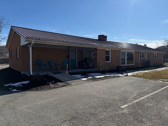 3rd image of 7836 Carrollton Pike