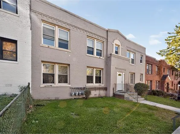 1235 Penn St NE APT 4, Washington, DC 20002