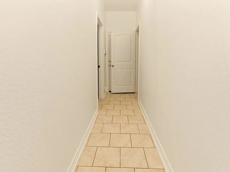 536 Saltlick Way — Photo 2