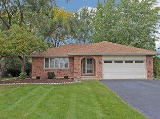 3 Michael Ct, Lake Zurich, IL 60047