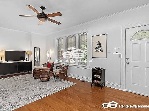 3rd image of 5436 Lisette Ave Unit 2
