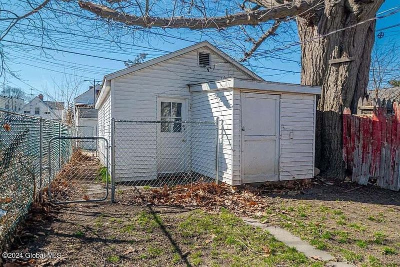 3rd image of 417 7th Avenue