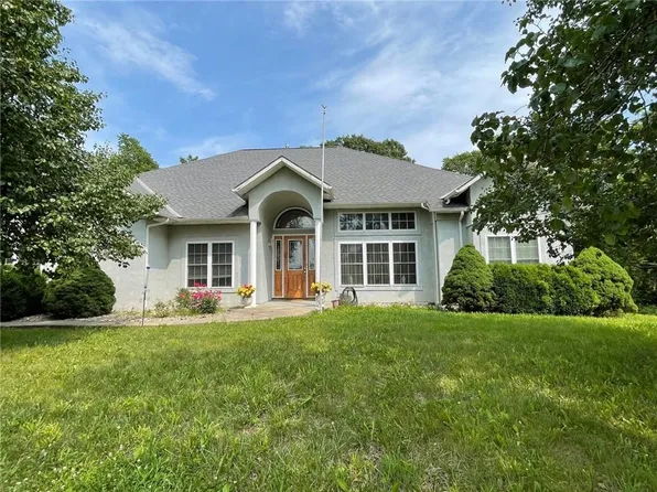 19021 Hall Rd, Kearney, MO 64060