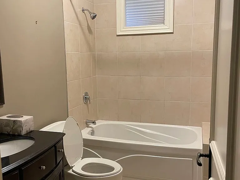 135 Florence Ave #BASEMENT — Photo 5