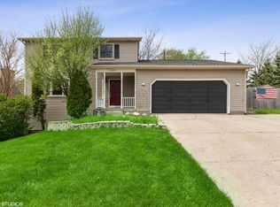 10605 Carl St, Huntley, IL 60142
