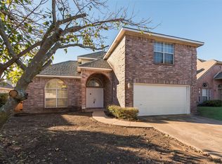 232 W Willow Creek Dr, Glenn Heights, TX 75154