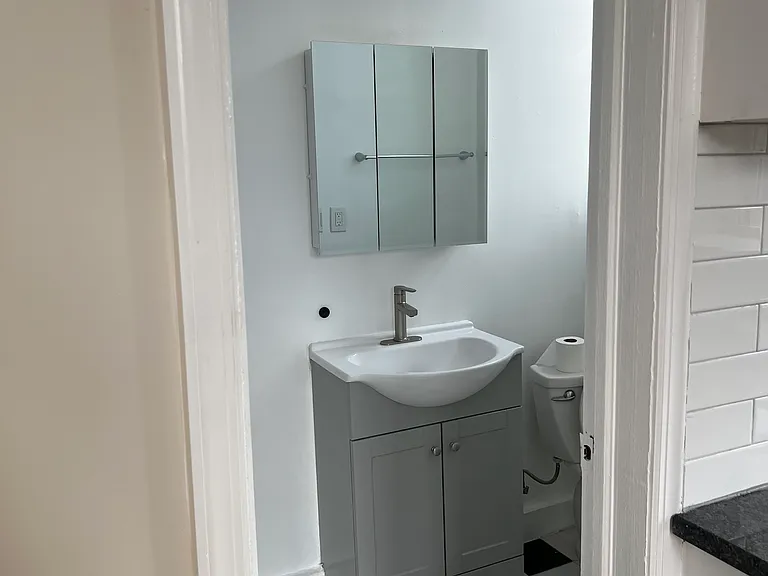 306 Palisade Ave #7 — Photo 5