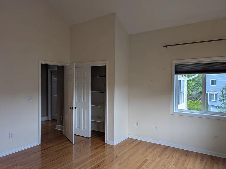 131 America Blvd — Photo 18