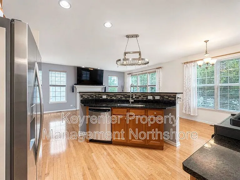 3148 Concord Ln — Photo 9