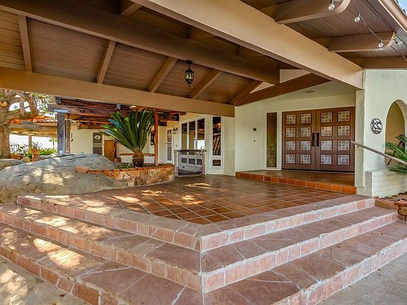 5th image of 1559 Pedregal Dr