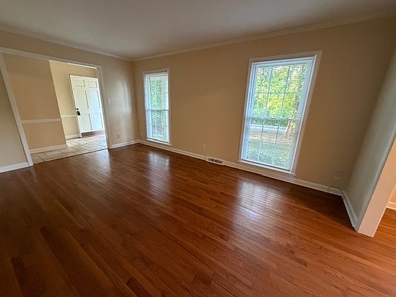 5th image of 5606 Bledsoe Dr