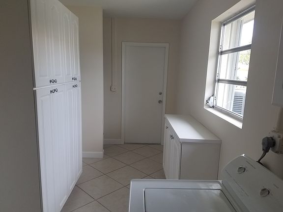 5th image of 390 SE 5th Ter