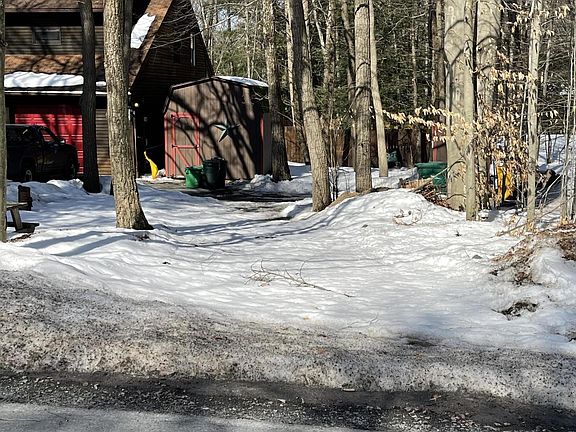 3rd image of 3282 Birch Hill Dr
