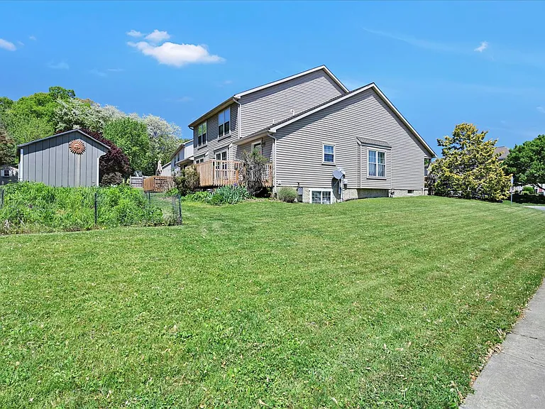 51 Eagle Dr — Photo 23