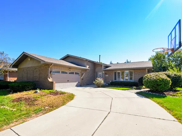 7413 W 157th St, Orland Park, IL 60462