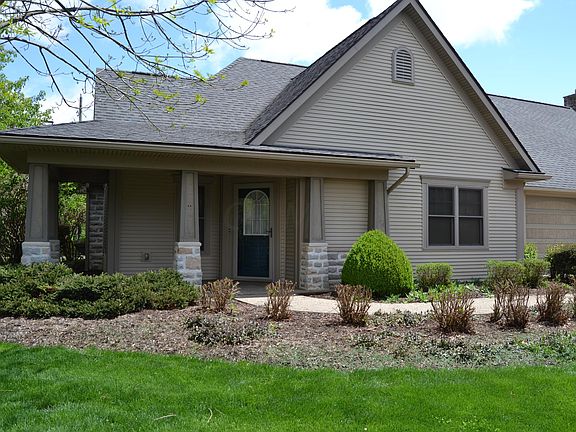 2nd image of 450 Cottage Grv E