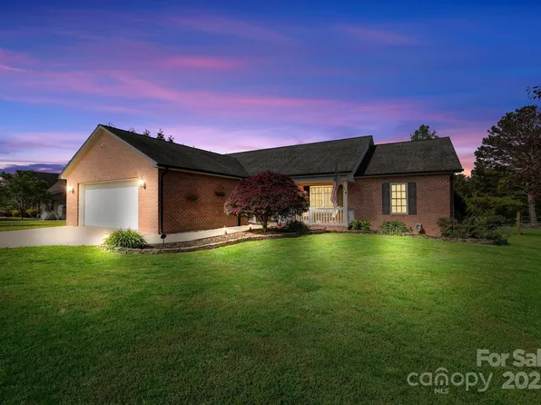 131 Fieldhaven Pl, Troutman, NC 28166