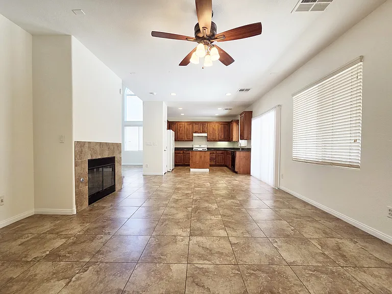 5516 Grey Pointe St — Photo 7