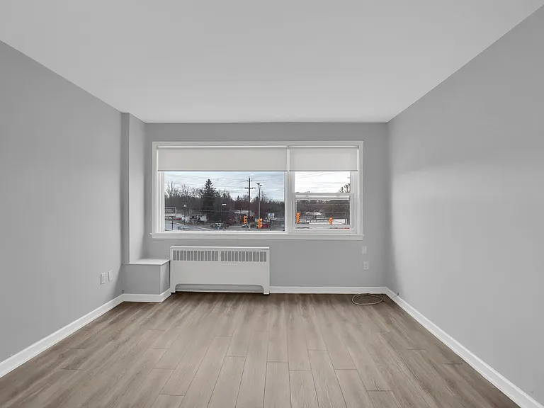 1379 Princess St — Photo 13