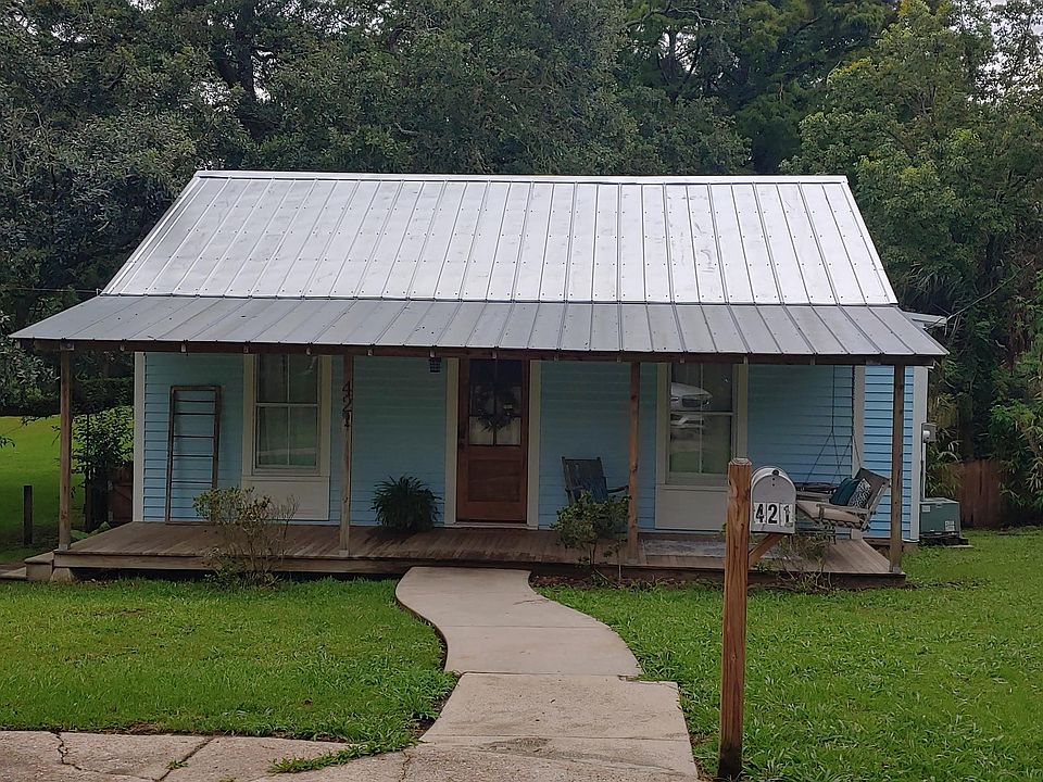 1st image of 421 E Main St