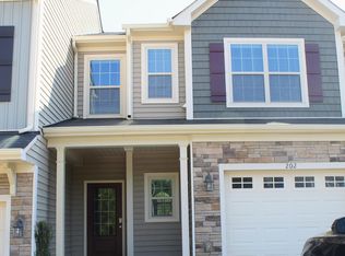 202 Cypress Hill Ln, Holly Springs, NC 27540
