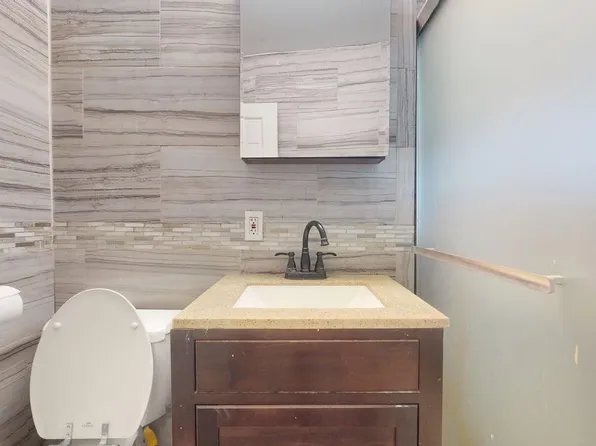 150-20 Jewel Avenue image 23 of 26