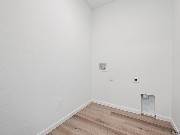5th image of 24747 E 40th Avenue