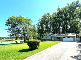 3744 Fish Lake Rd, Lapeer, MI 48446