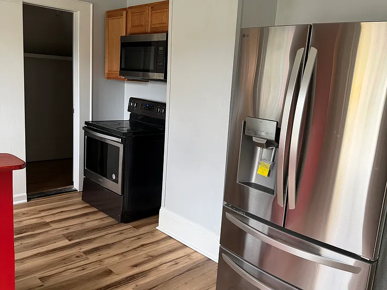 3420 Burlington Rd — Photo 2