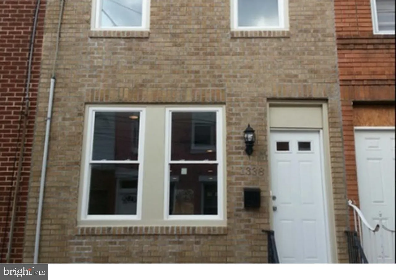 2 bed, 1.5 bath, 1484 sqft, $2,400 — Photo 1