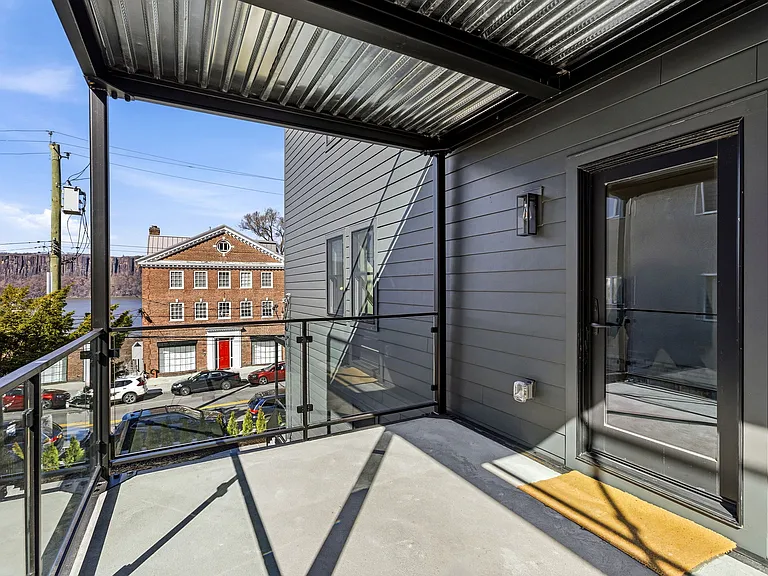 388 Warburton Ave #2 — Photo 12