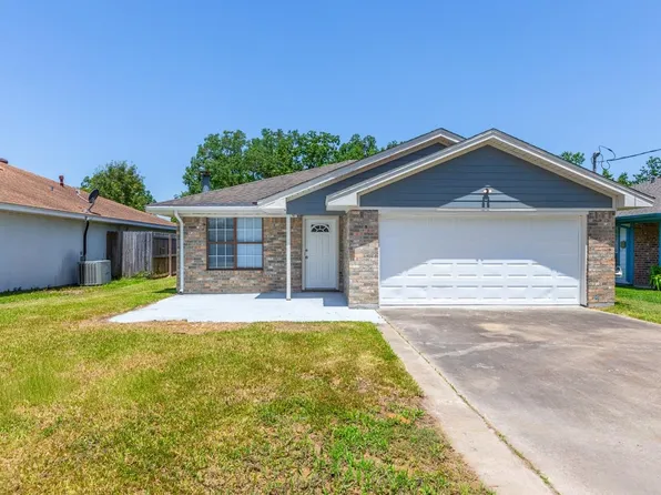 828 Detroit Ave, Nederland, TX 77627